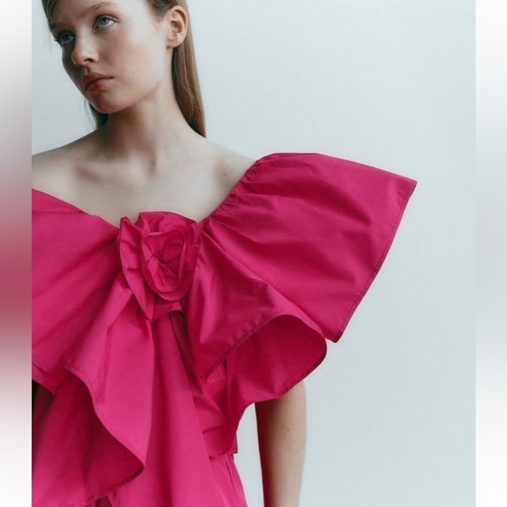 ZARA Fuchsia Floral Asymmetric Ruffled Top Blouse Size Small